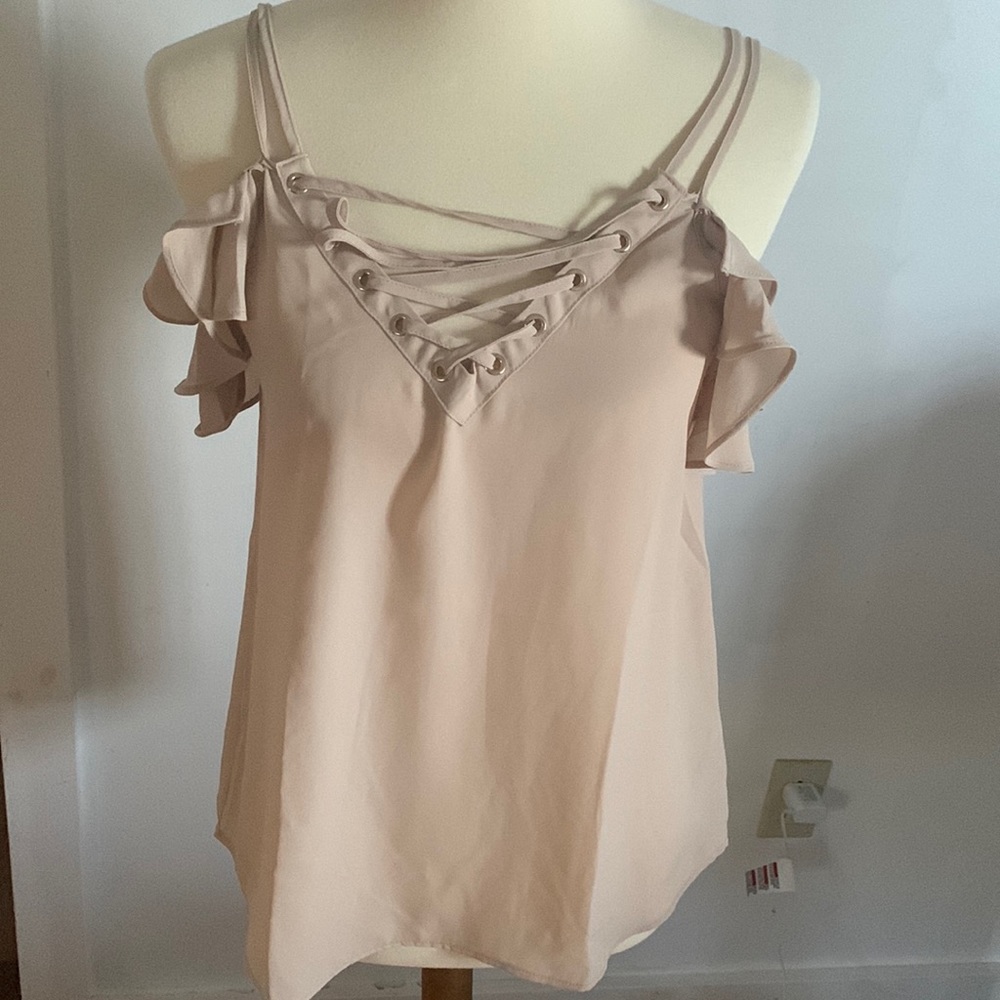 E & M top